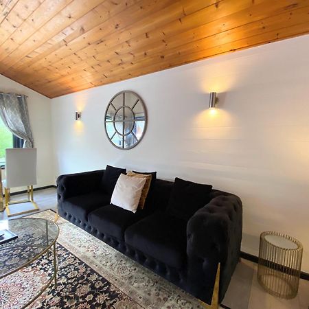 Magpie 2 Hot Tub Huntersmoon-Warminster-Longleat-Wiltshire Villa Ngoại thất bức ảnh