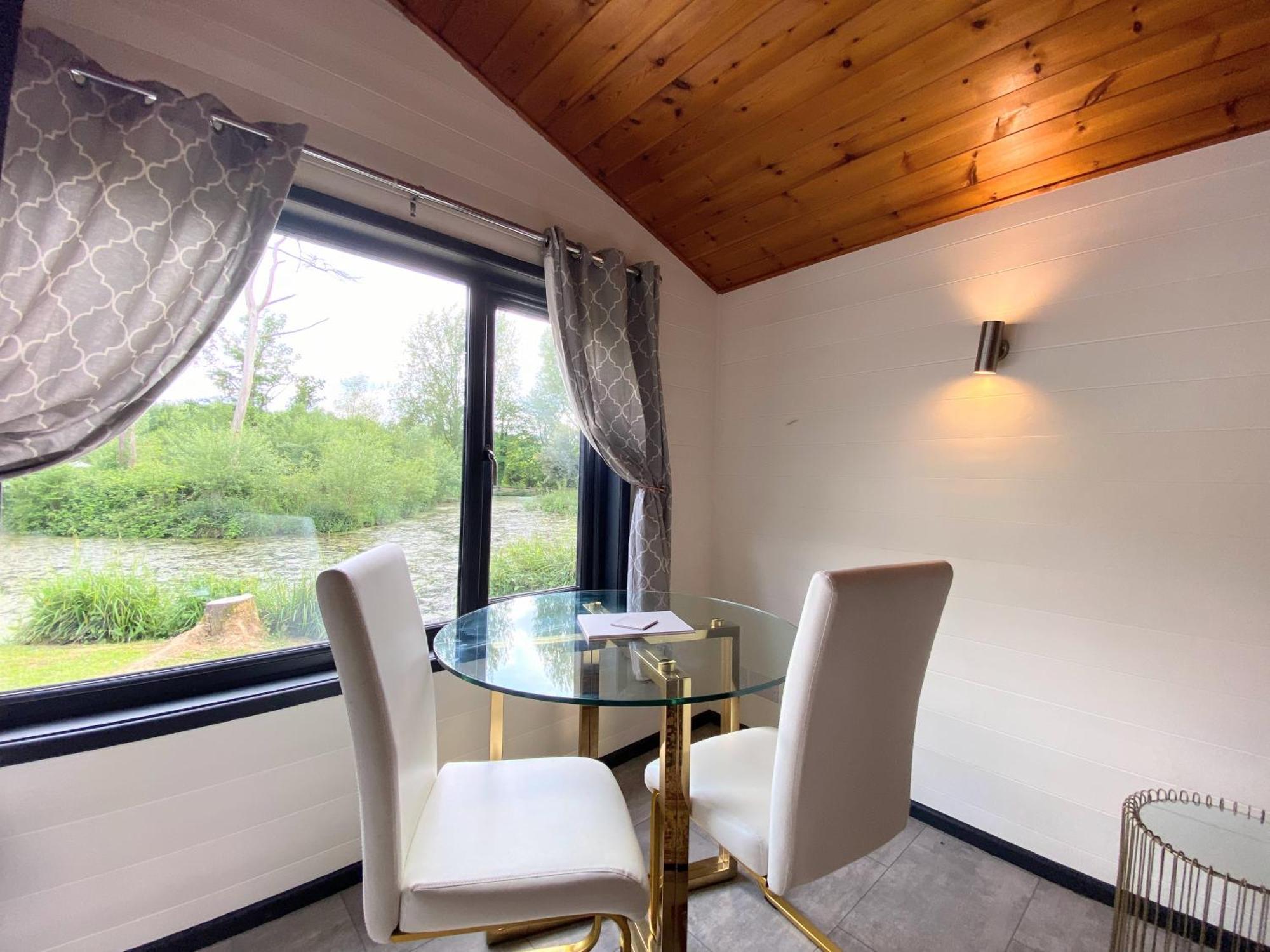 Magpie 2 Hot Tub Huntersmoon-Warminster-Longleat-Wiltshire Villa Ngoại thất bức ảnh